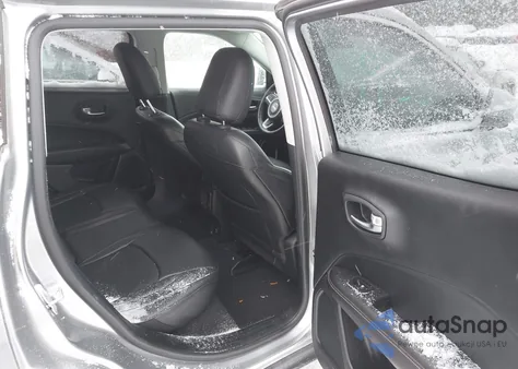 2018 Jeep Compass Latitude 4X4 из США, поврежденный, VIN 3C4NJDBB6JT360824